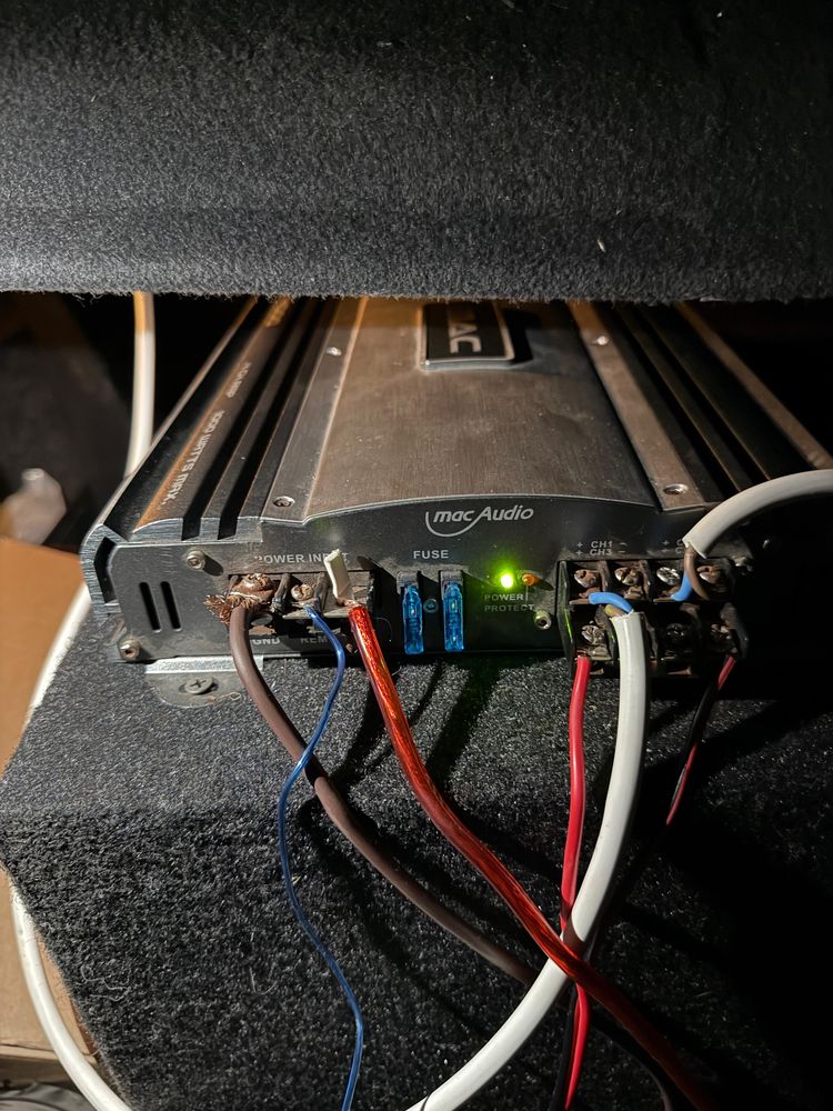 OFERTĂ - 2 statii subwoofer + 2 difuzoare