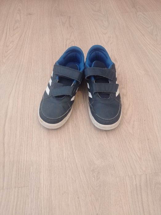 Papuci Adidas noi