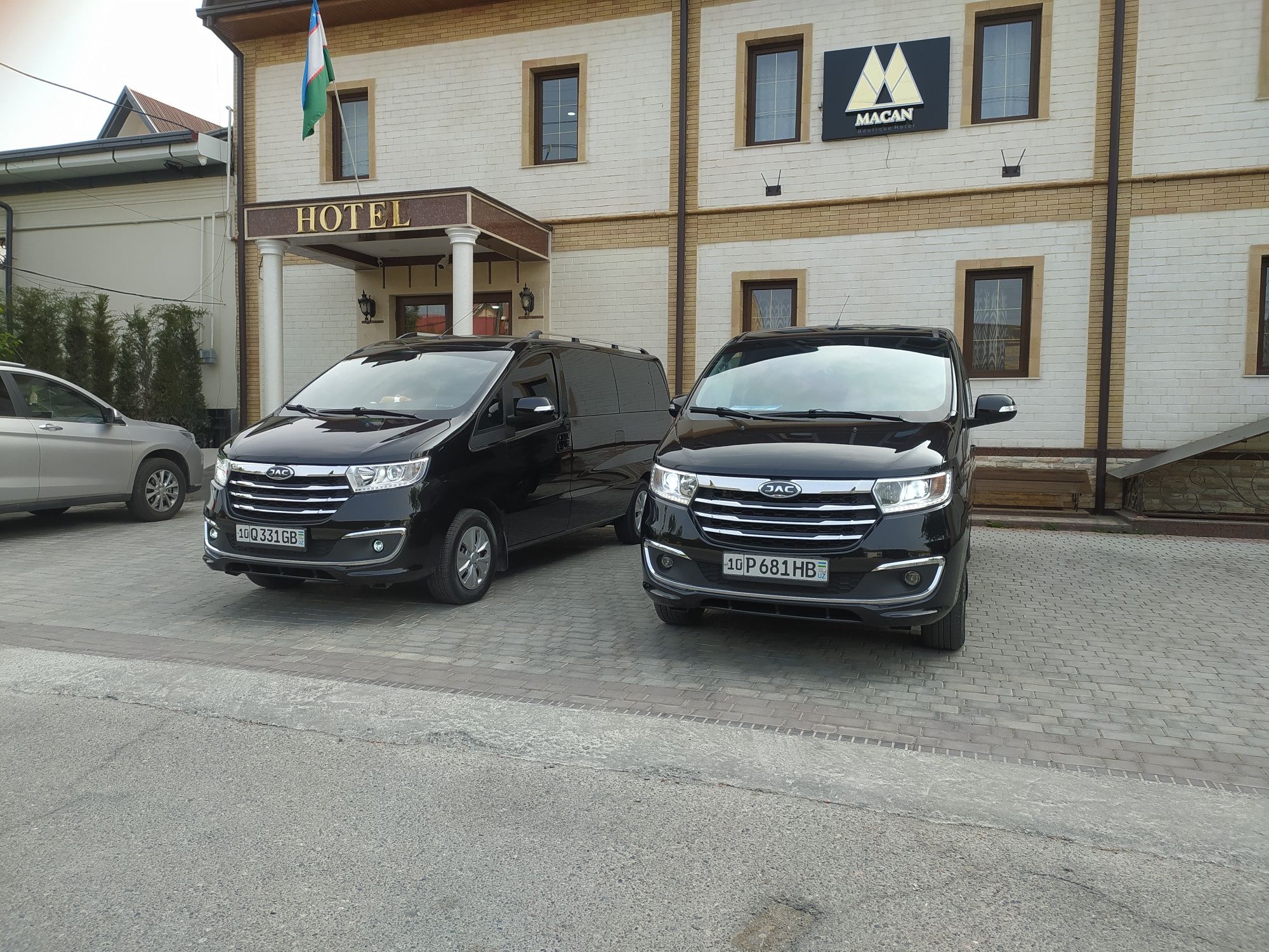 Mikroavtobus miniven taksi toqqa