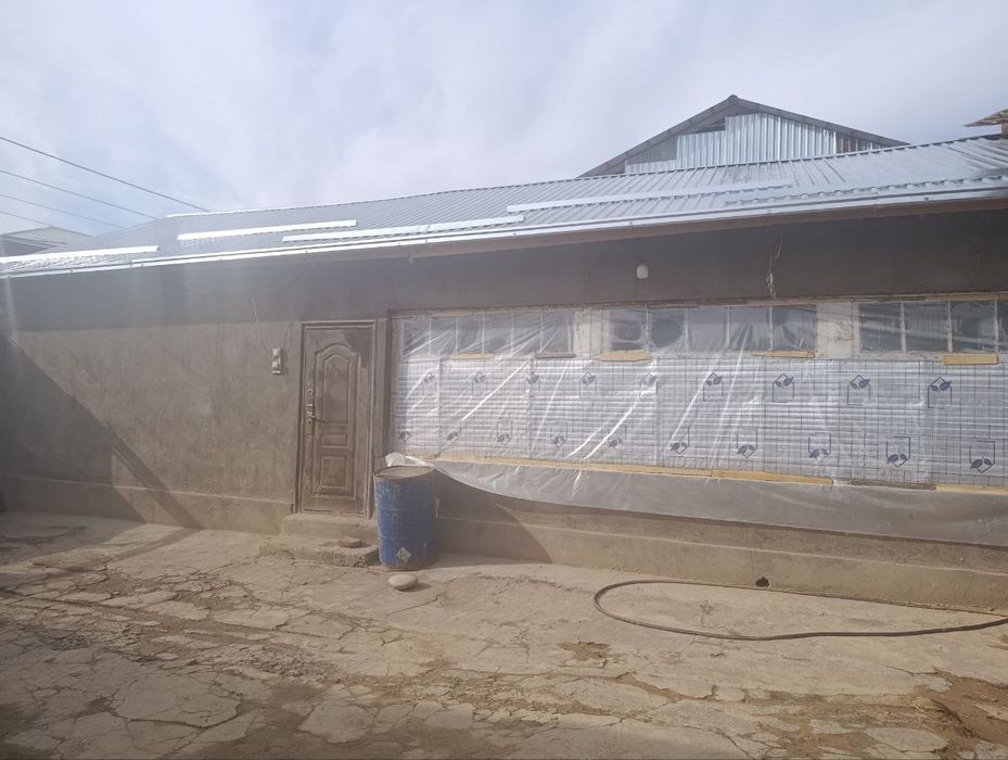 Uy /fema 8 sotix 3 ta xona oshxona