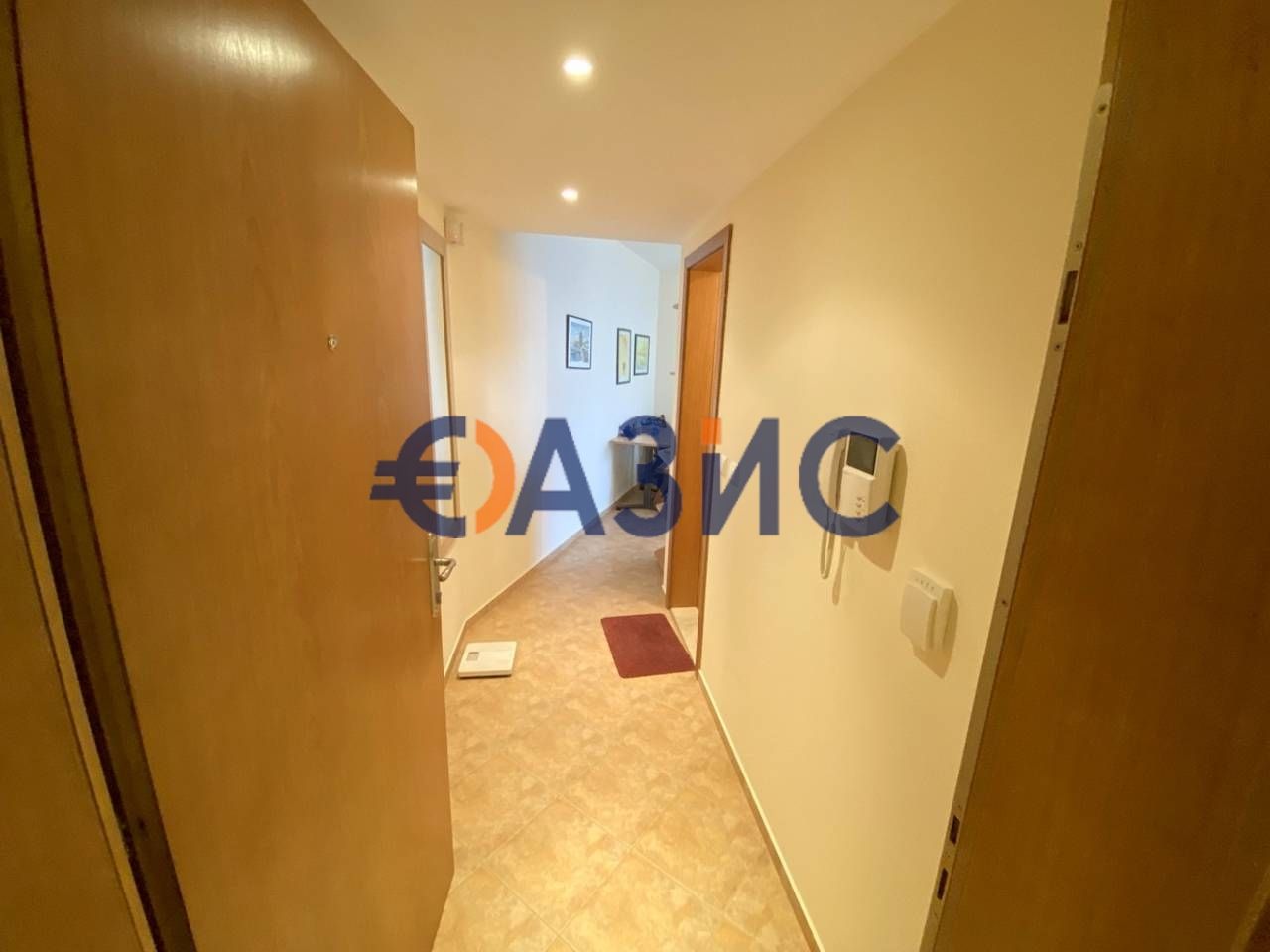 Продава се Двустаен апартамент в к.к. Слънчев бряг - 65 кв.м за 1537 €/кв.м - Снимка #9