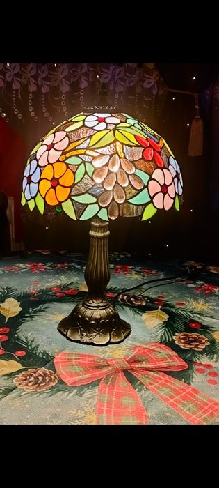 2 veioze stil tiffany noi,modelul mare deosebita stil tiffany