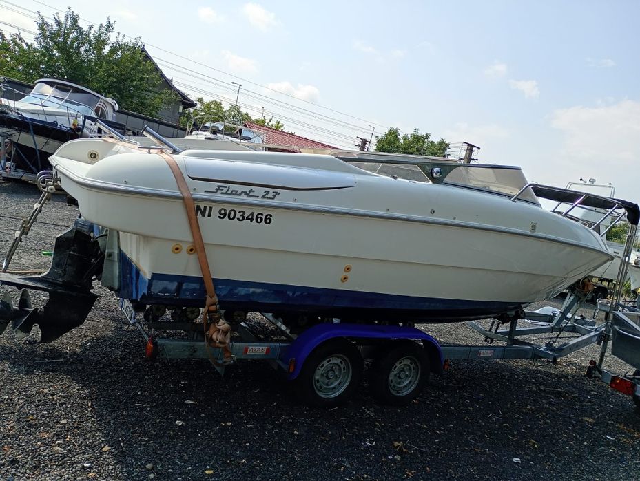 Ambarcațiune Fiart 23 cu motor