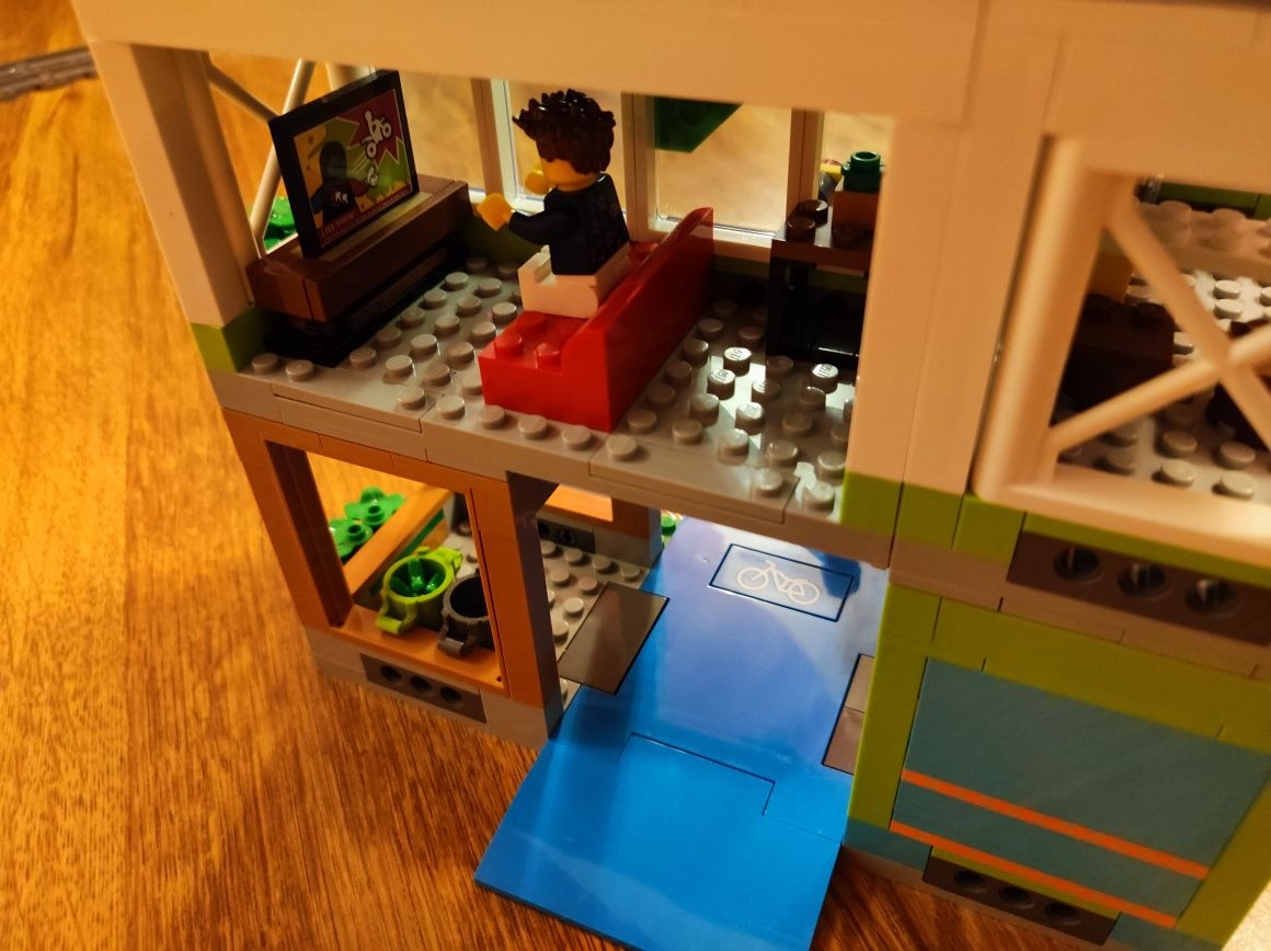 LEGO City - Жилищна сграда (60365)