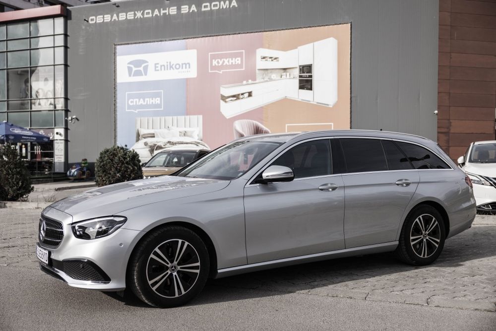 Mercedes Benz - 45 хил. Км. 2021 година от Силвър Стар W1K2132041A9754