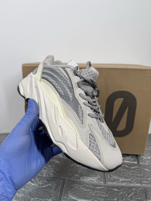 Yeezy 700 Static