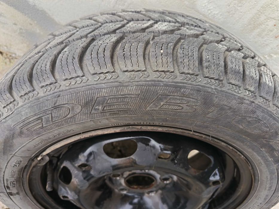 Зимни гуми 185/60/14 с джанти