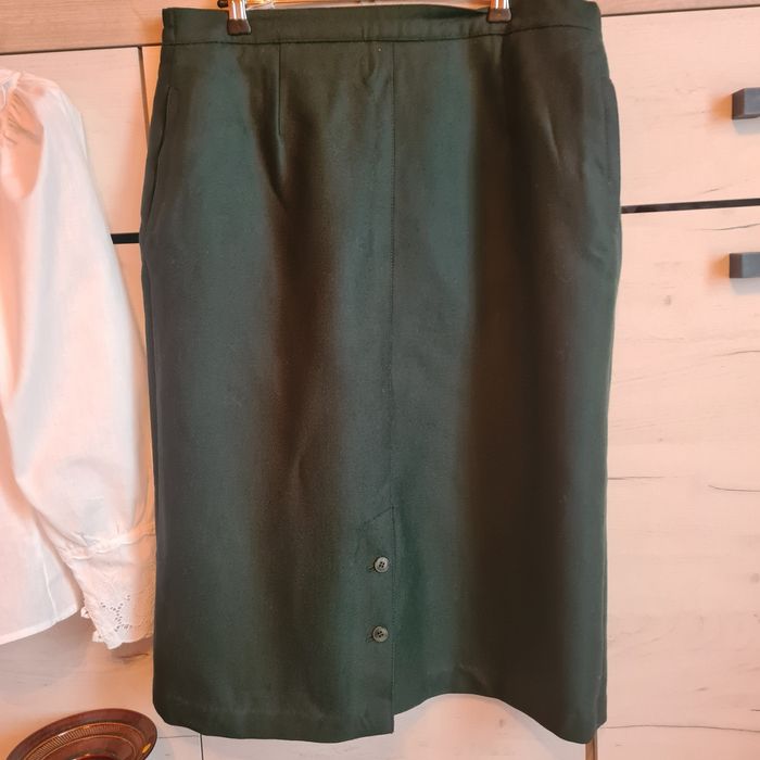 Vand fustă groasă din stofa de lână