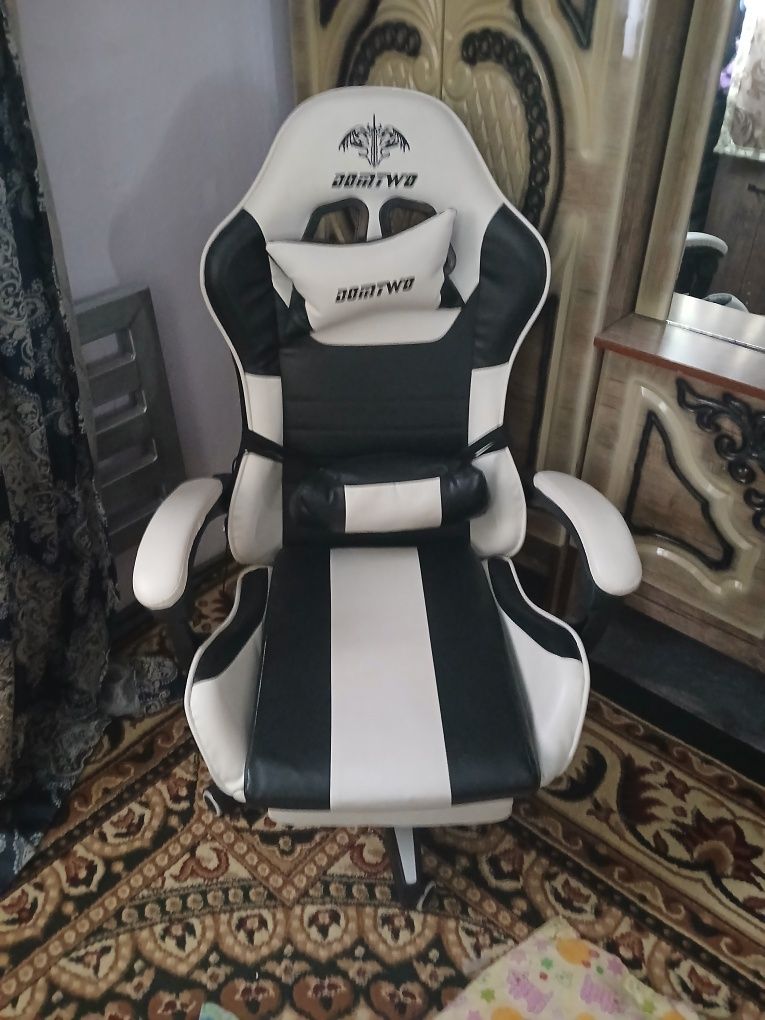 игровая кресла !