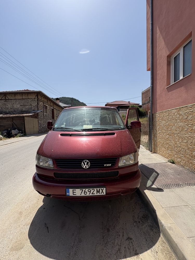 Бус  volkswagen.