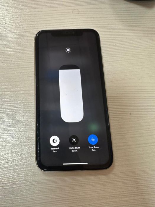 Продам 11 айфон в хорошем состоянии