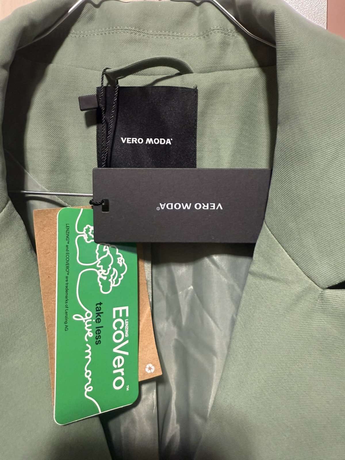 Vero moda рокля тип сако М