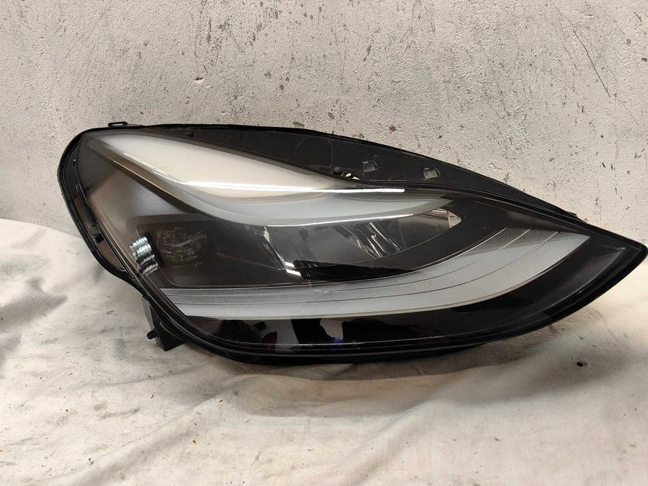 Оригинален фар Тесла  Tesla 3/Y Full Led