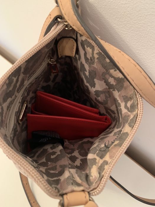 Geanta Guess cross-body roz