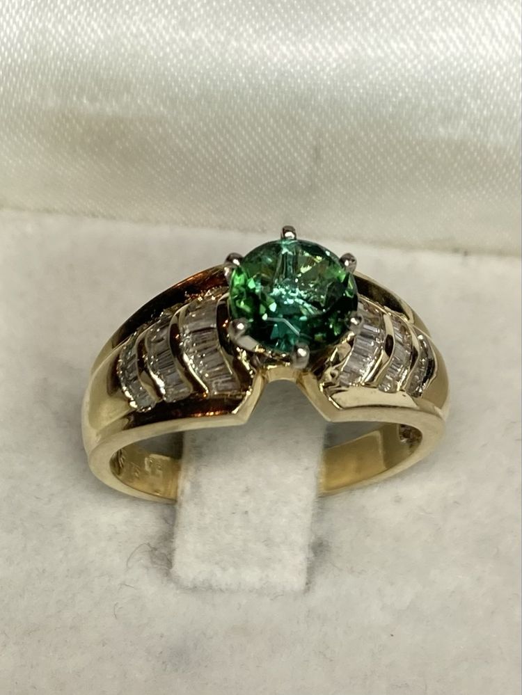 Inel aur 18kt.cu turmalin si diamante 0.75ct