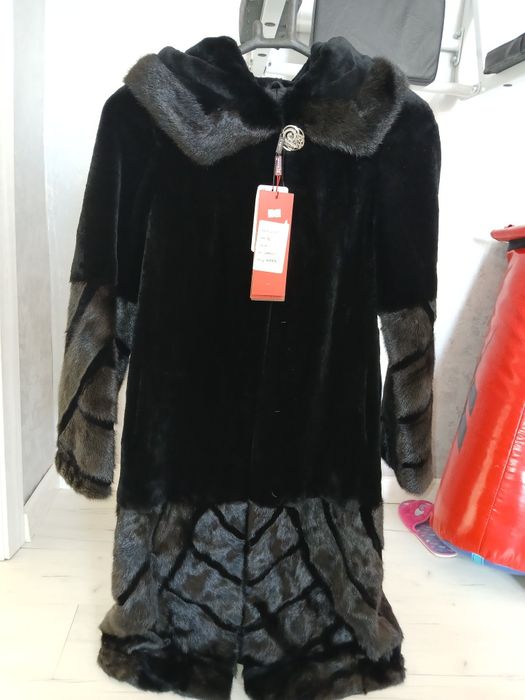 Шуба новая продам
