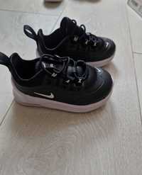 Нови обувки Nike размер 21