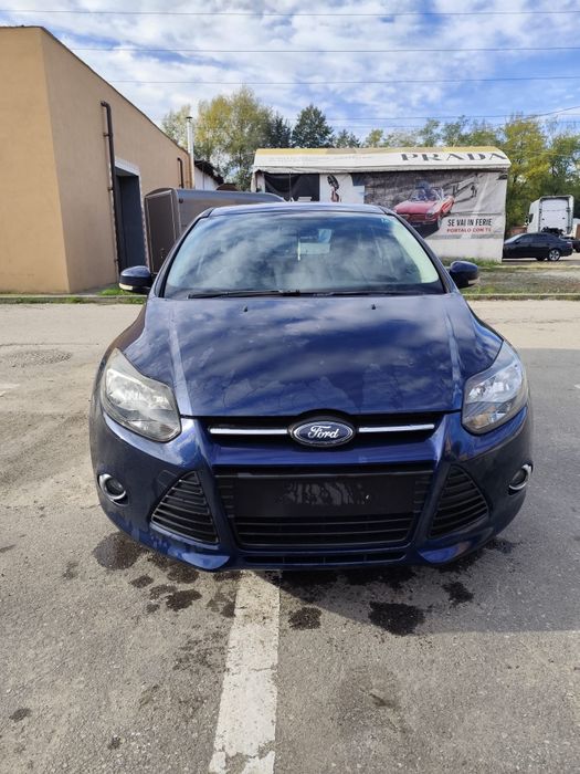 Ford focus 1.6 benzina..2012