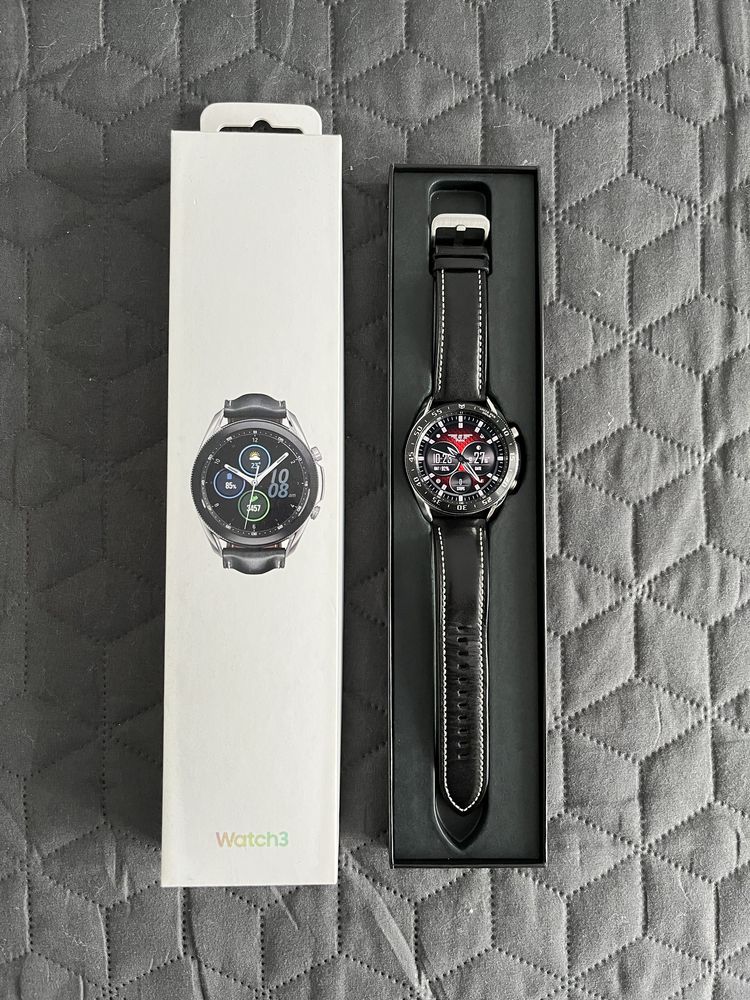 Продавам Samsung Galaxy Watch 3