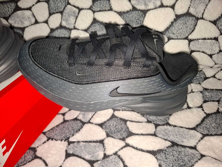 Маратонки Найк Nike Uplift SC 135 лева/ 69.02 €