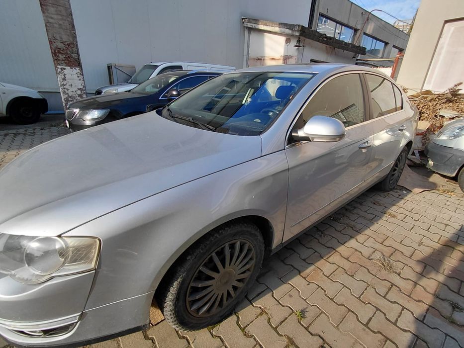 Vând Passat b6 !!