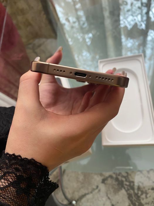 iphone 16 Pro max desert titanium 256 Gb