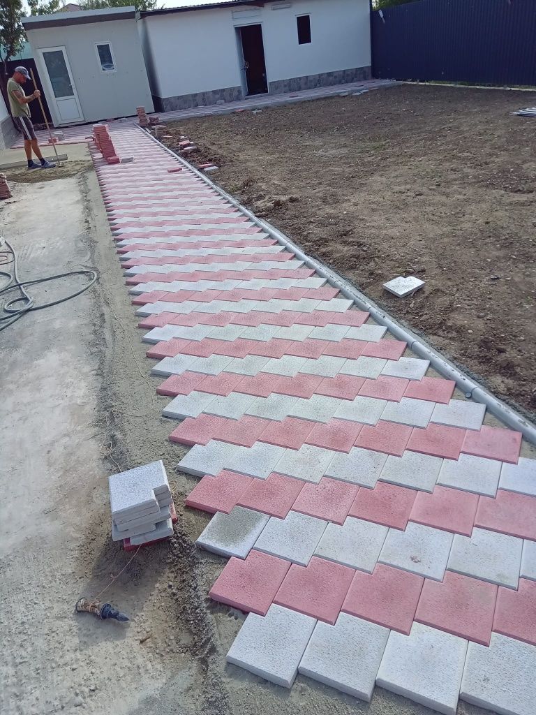 Fabricam pavaje zone rezidențiale model Solzi pavele Montaj borduri