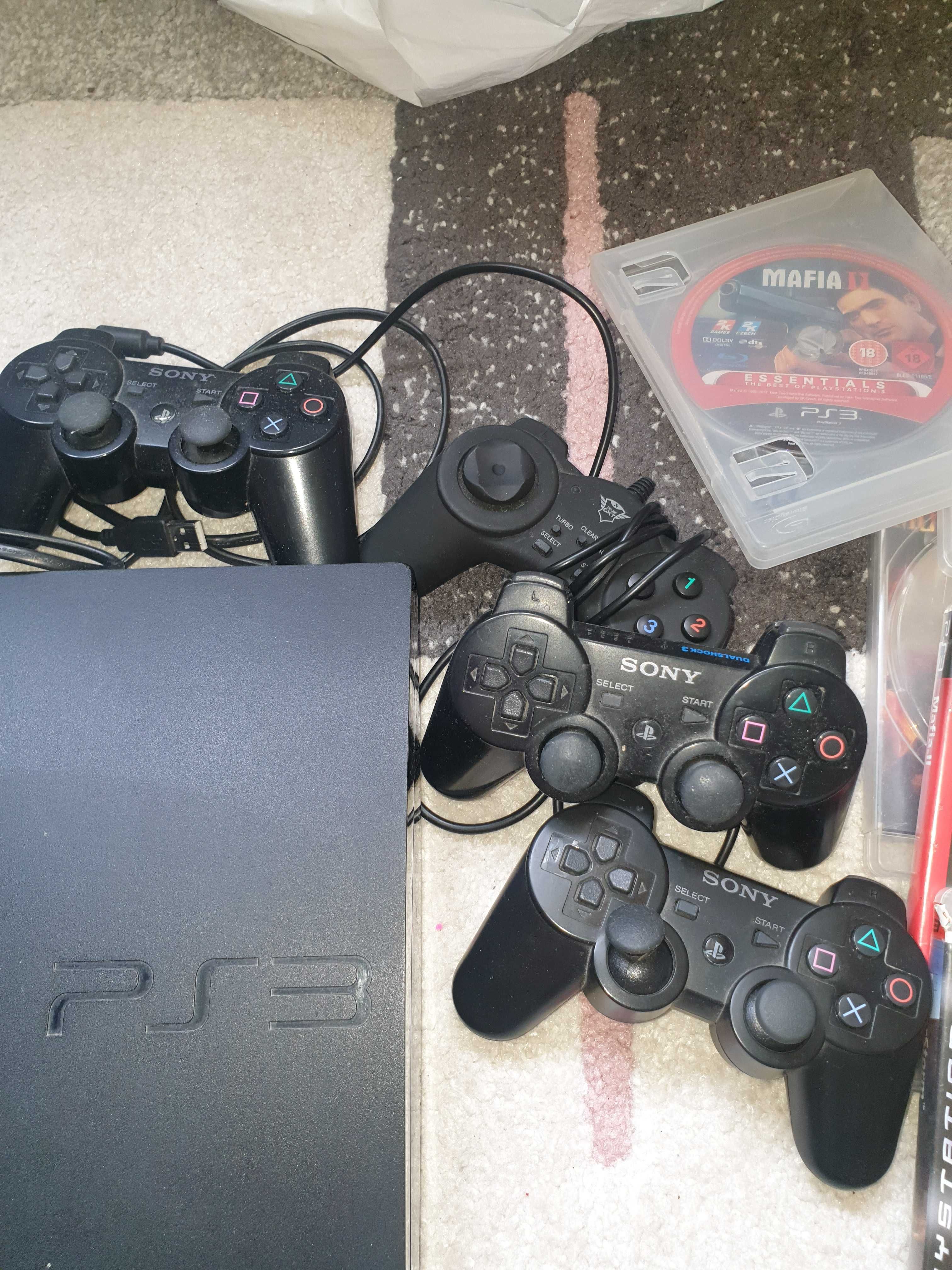 Playstation 3,include 4 manete si cateva jocuri