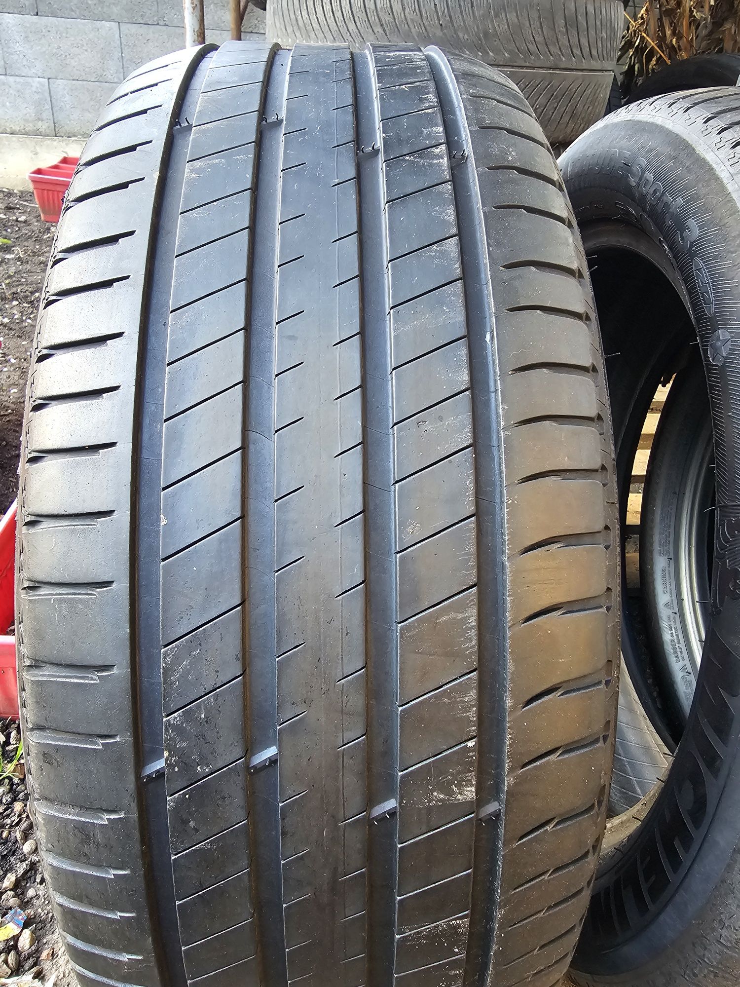 Vând patru anvelope de vara michelin latitude 3. 245 50 19  / 0319