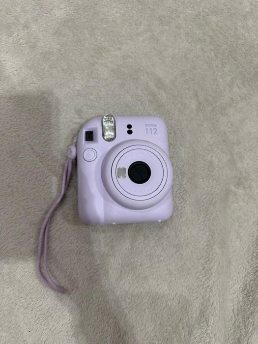 продам instax ,новый ,пользовались пару раз