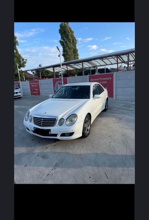 Mercedes E 200d . Rog citit descrierea