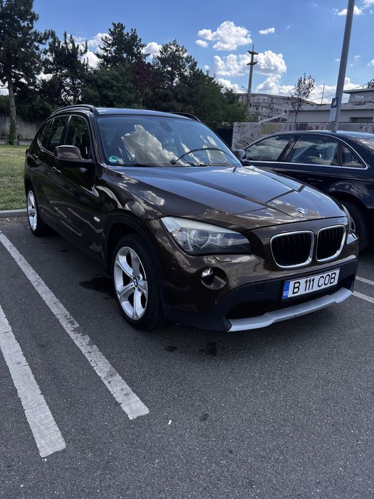 BMW X1  s drive 143cp maro