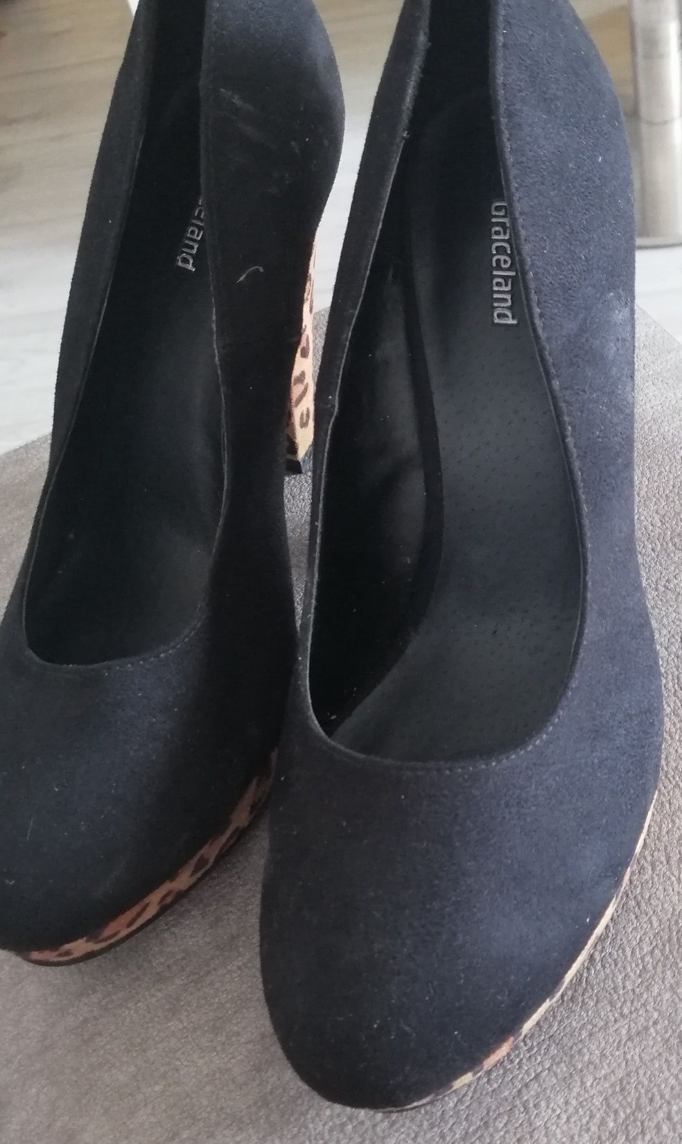 Pantofi de Dama Nr. 41   50-100lei