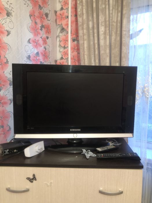 Продам телевизор самсунг