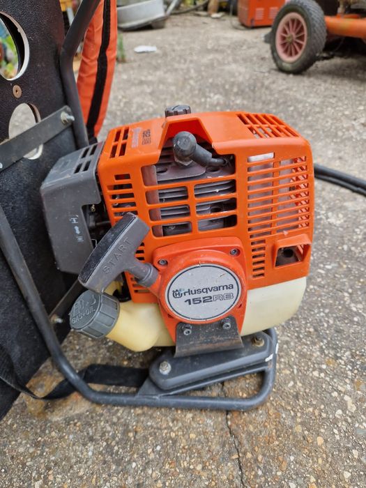 Motocoasa Husgvarna 152 RB