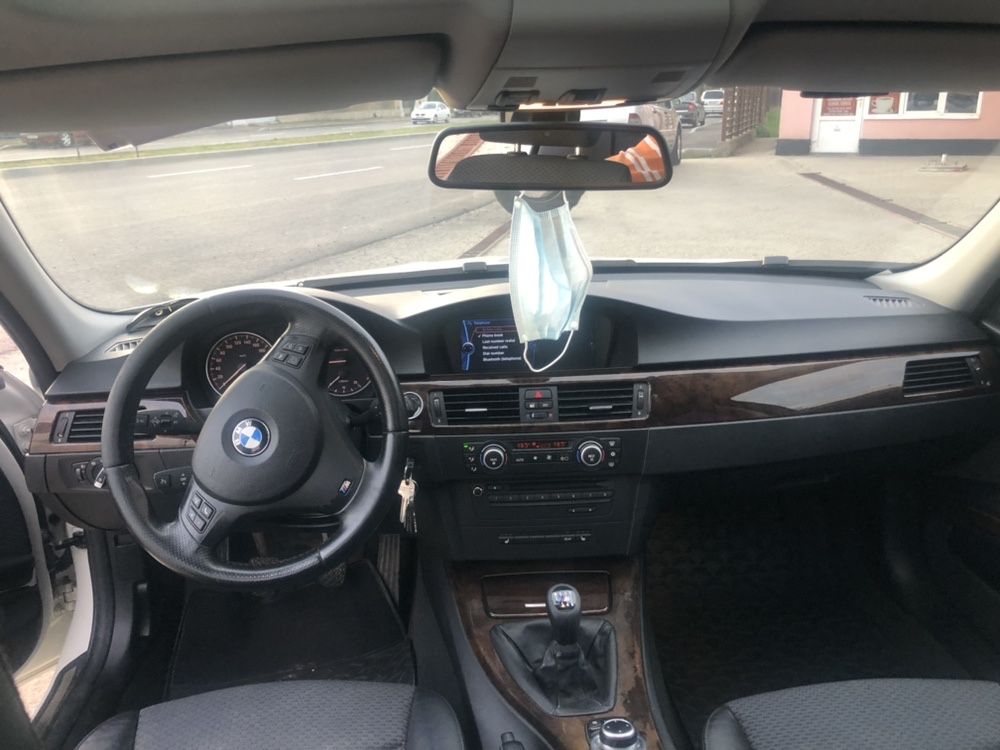 Bmw 320d euro 5. 2009