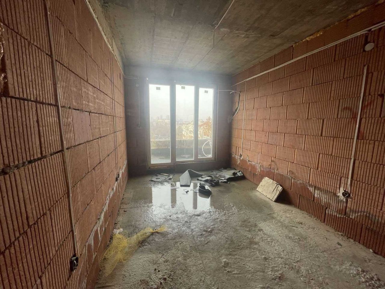 Продава се Двустаен апартамент в Пловдив, Гагарин - 72 кв.м за 1084 €/кв.м - Снимка #8