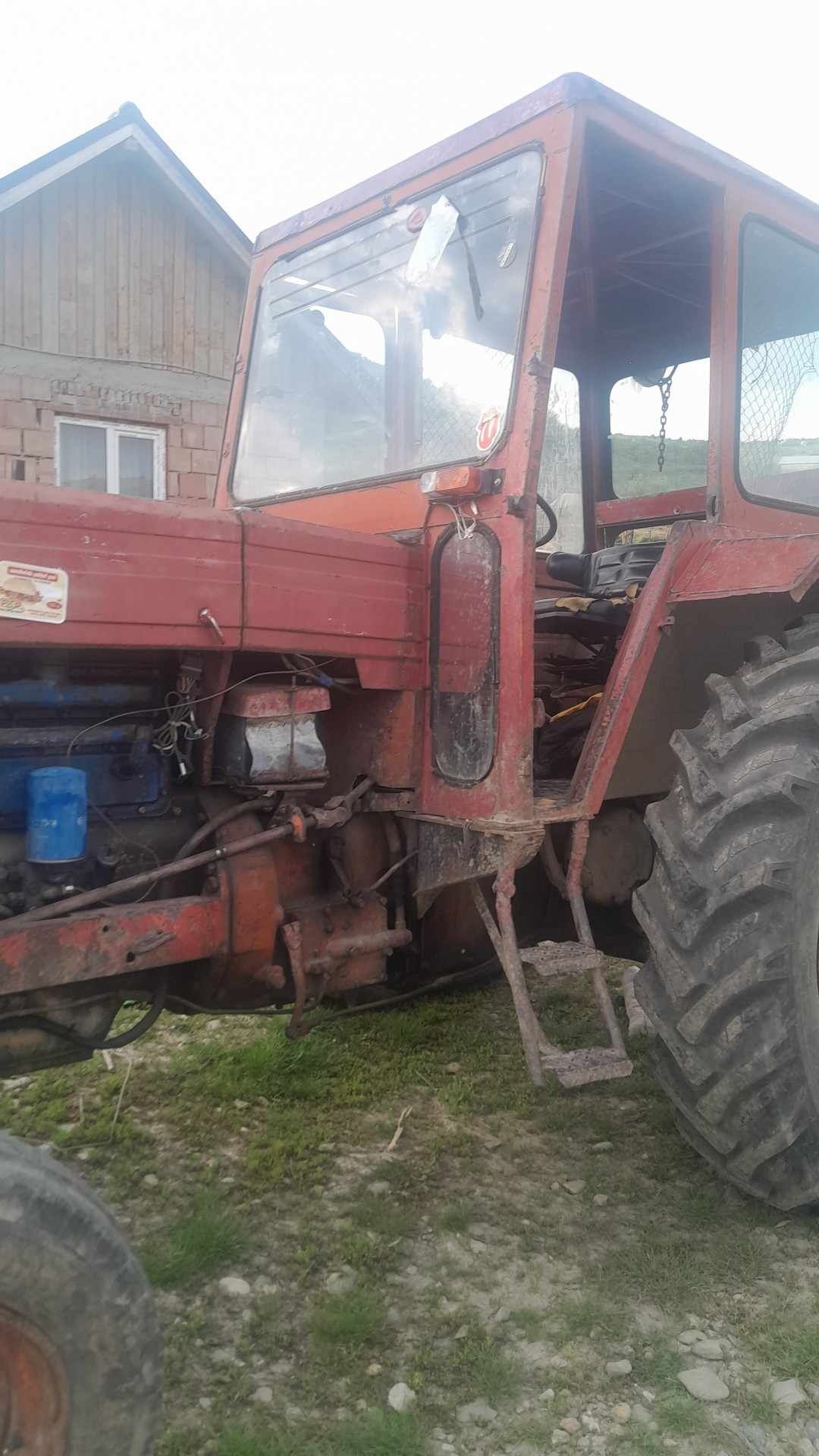 Vīnd tractor U 650 în stare bună de funcționare