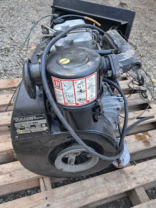 motor Ruggerini cu 2 cilindri