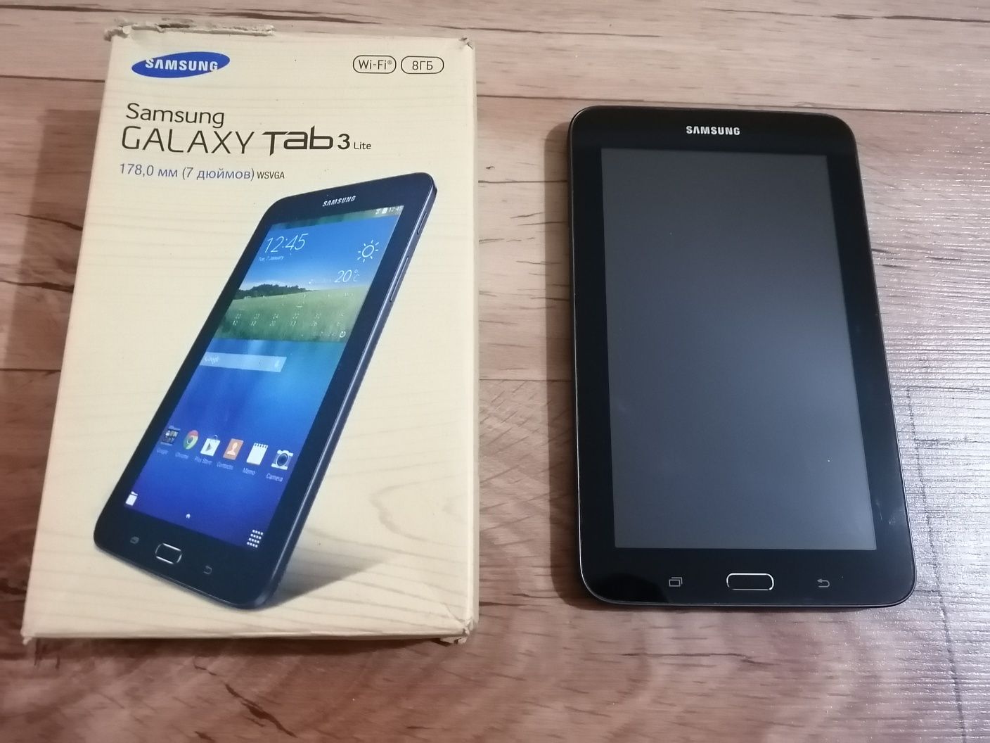 Планшет Samsung Tab 3 lite