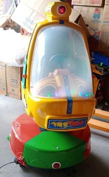 Детска клатушка хеликоптер с монетник – модел „Sky Pilot“ | NOVA HOLD