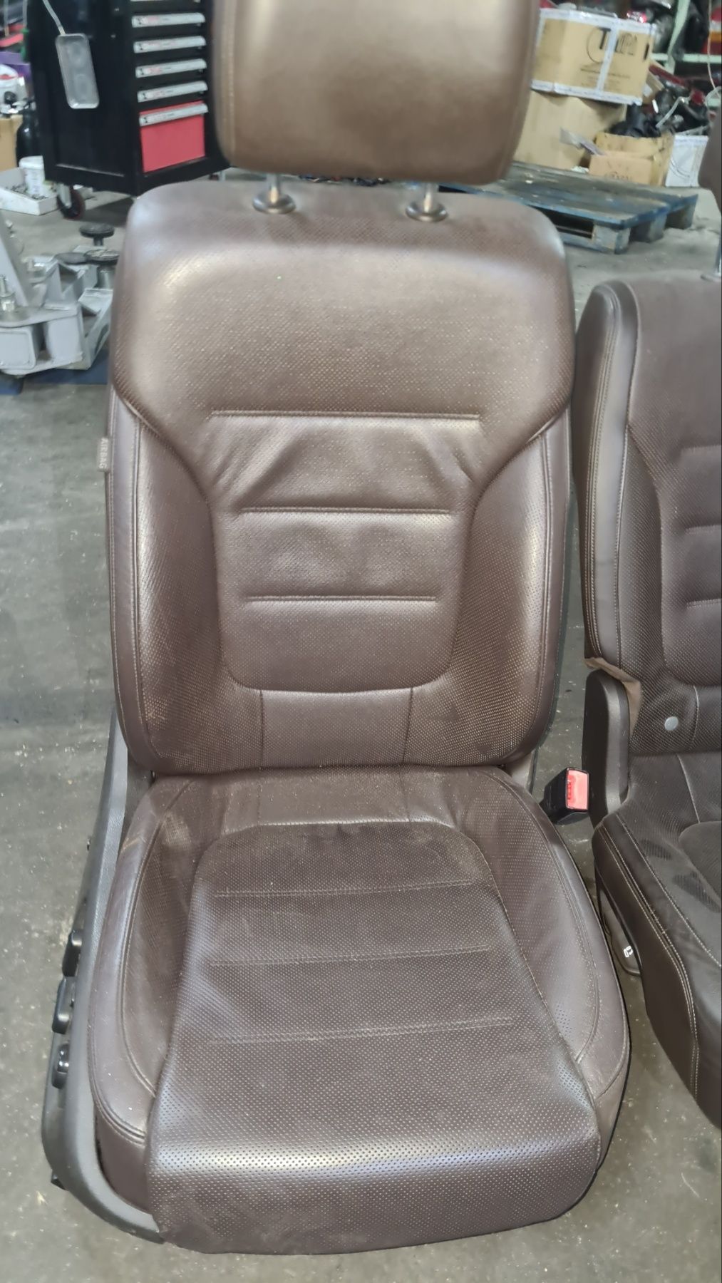 Кожен салон кафяв Обдухване Подгрев VW Touareg 2012 7P Туарег