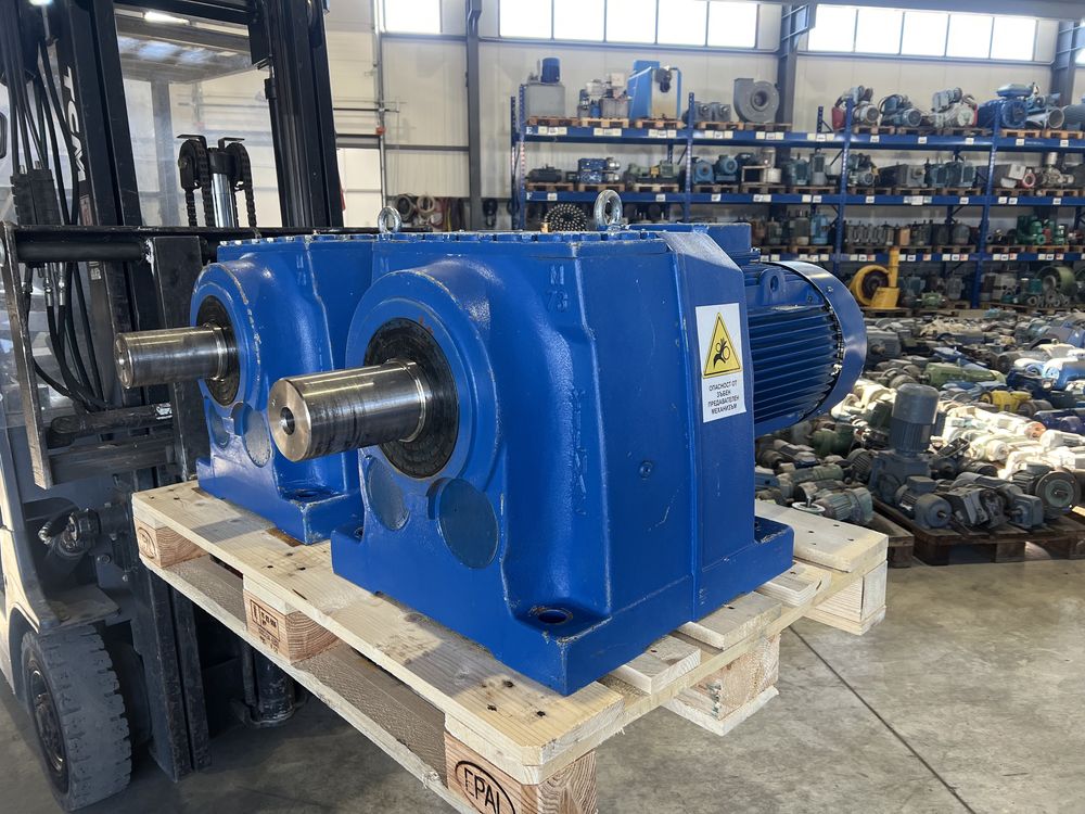 Мотор-редуктор 15 kW 28 оборота