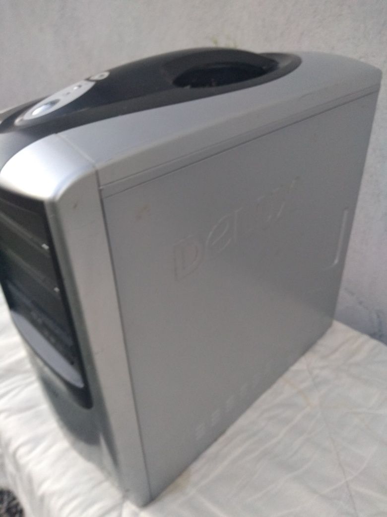 Кутия от компютър ,,ASUS ,, Delux .