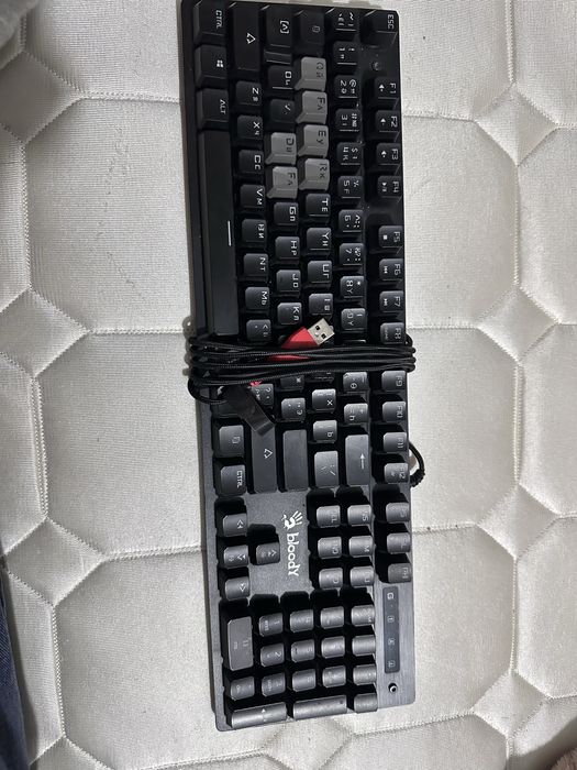 клавитура сатылады срочно