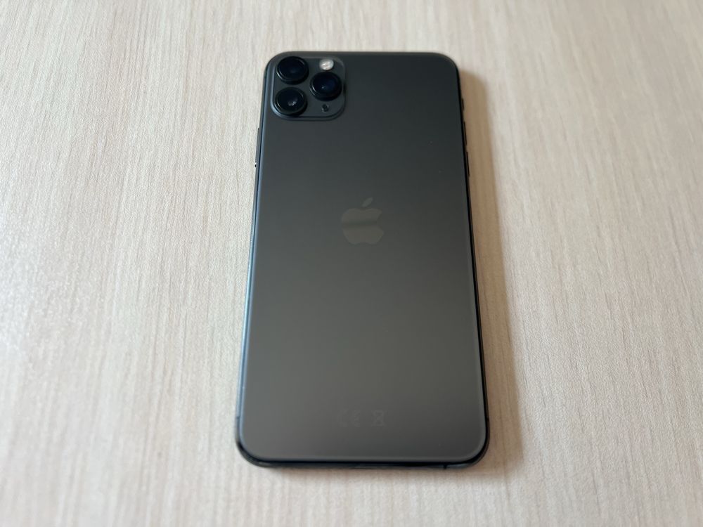 Продавам Apple iPhone 11 Pro Max