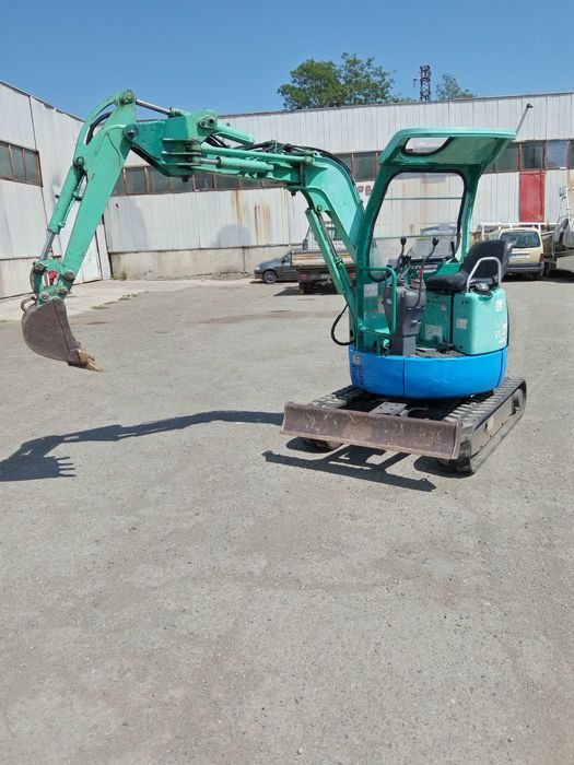 Услуги с мини багер, бобкат, и малък самосвал.