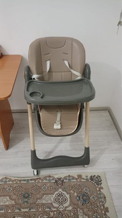 Стольчик для кормление