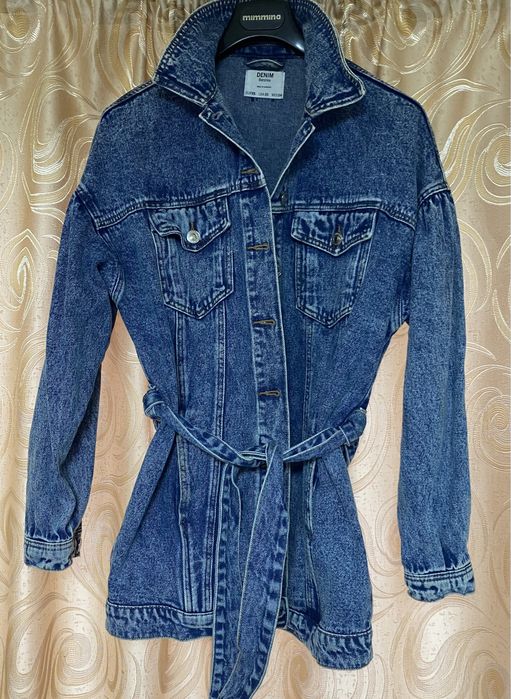 Geaca de blugi Bershka