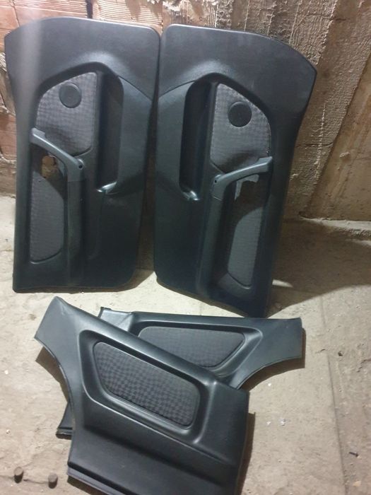 Задни седалки и кори Е36 компакт